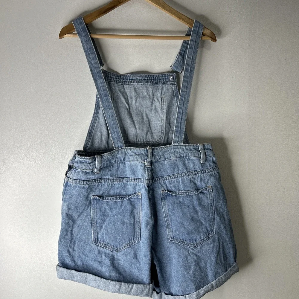 Dazy Women's Overall Jean Shorts‎ Size Large Boho Country